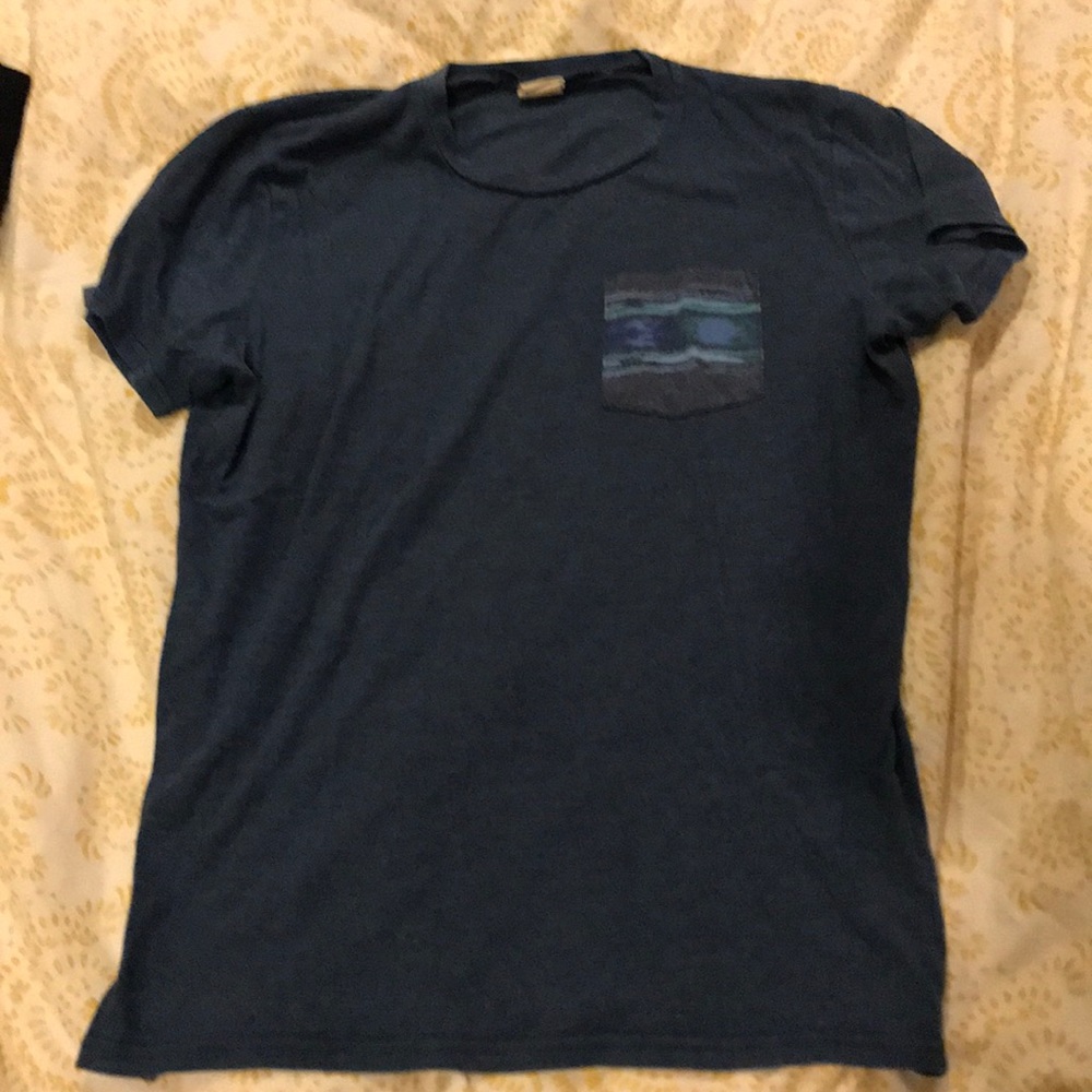 Hollister Dark Blue t shirt